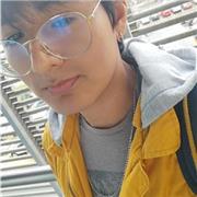 Tutor de español disponible para enseñar a estudiantes de todas las edades.